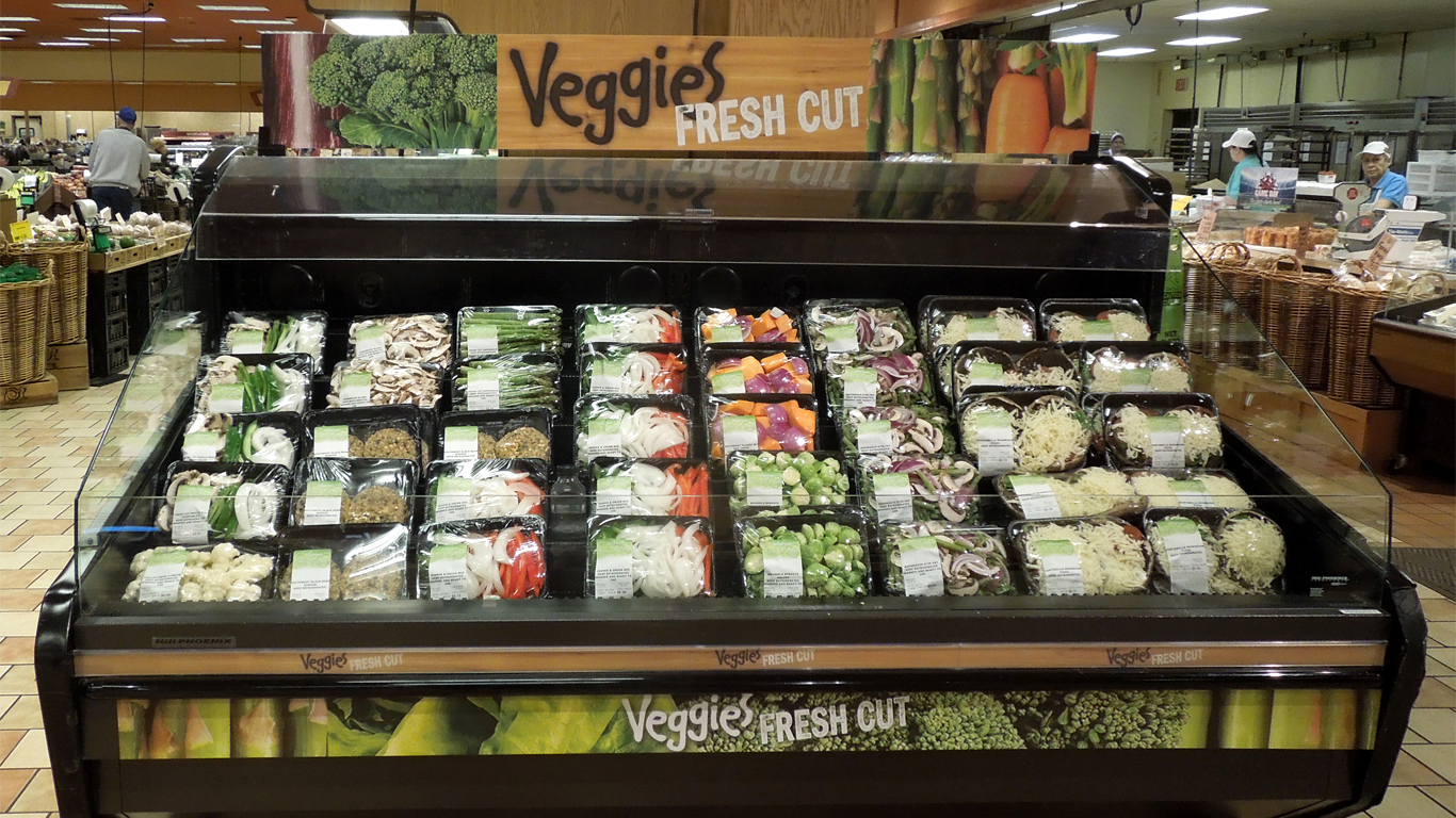 cut veggies display